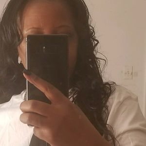 Meet your Posher, Shimeeka